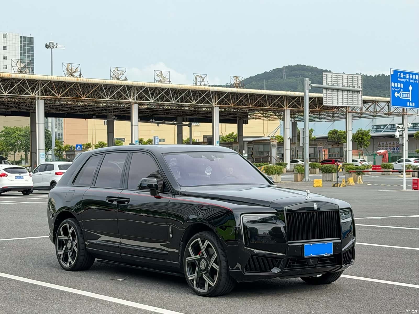 Rolls-Royce Cullinan, 2020 3