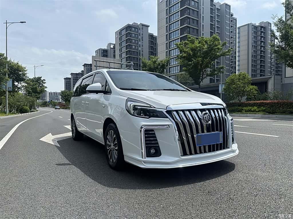 Buick GL8, 2020 3