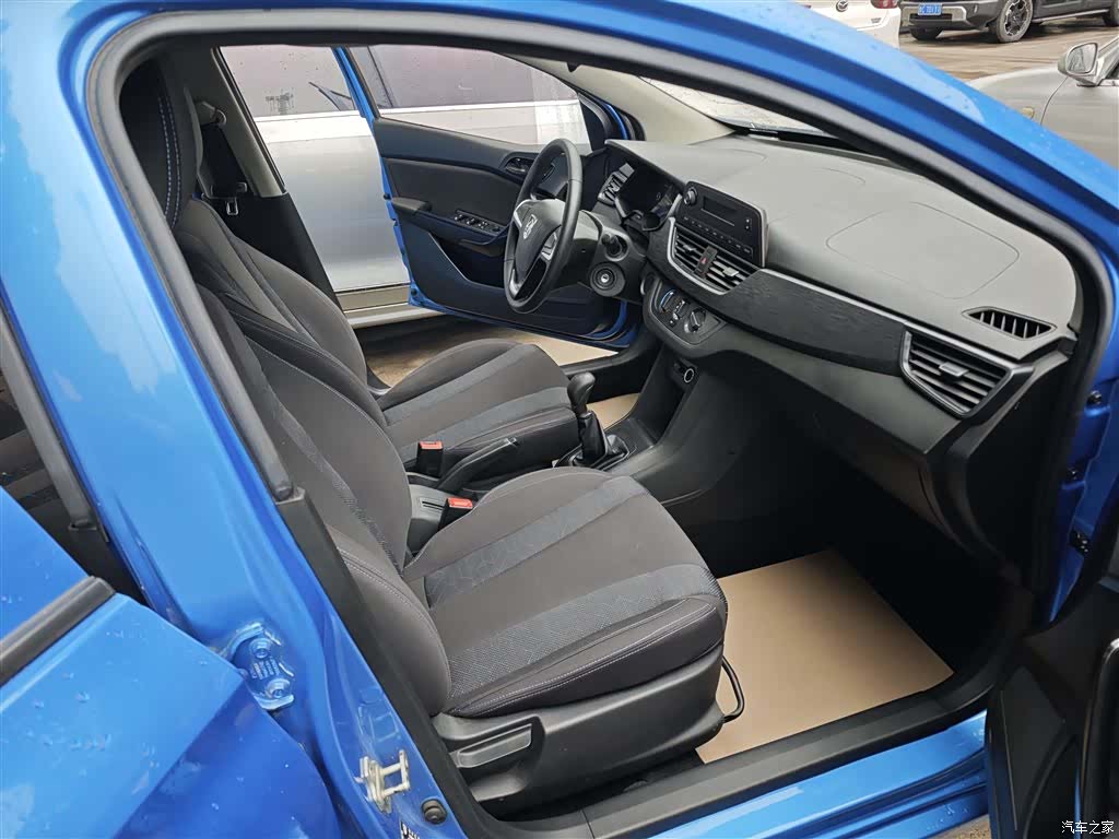 Wuling 310, 2017 7