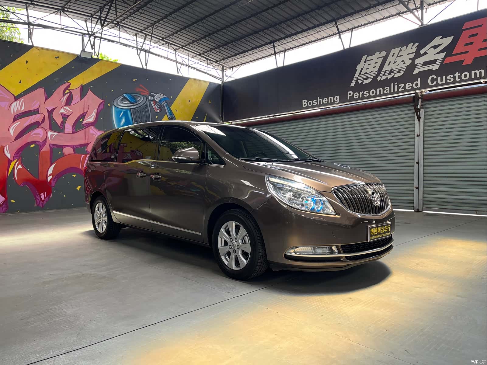 Buick GL8, 2014 3