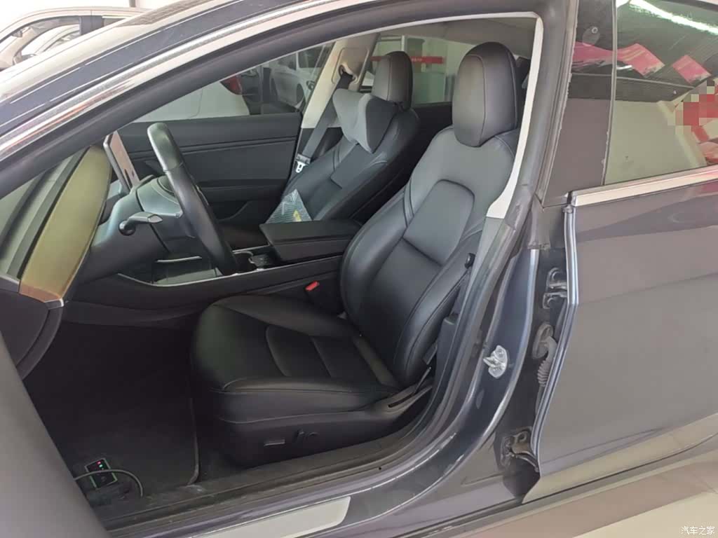 Tesla Model 3, 2019 15