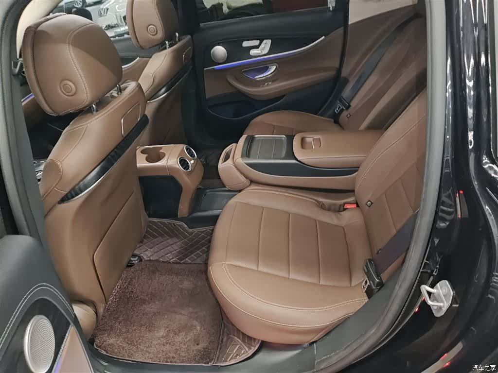 Mercedes-Benz E-Class, 2019 14