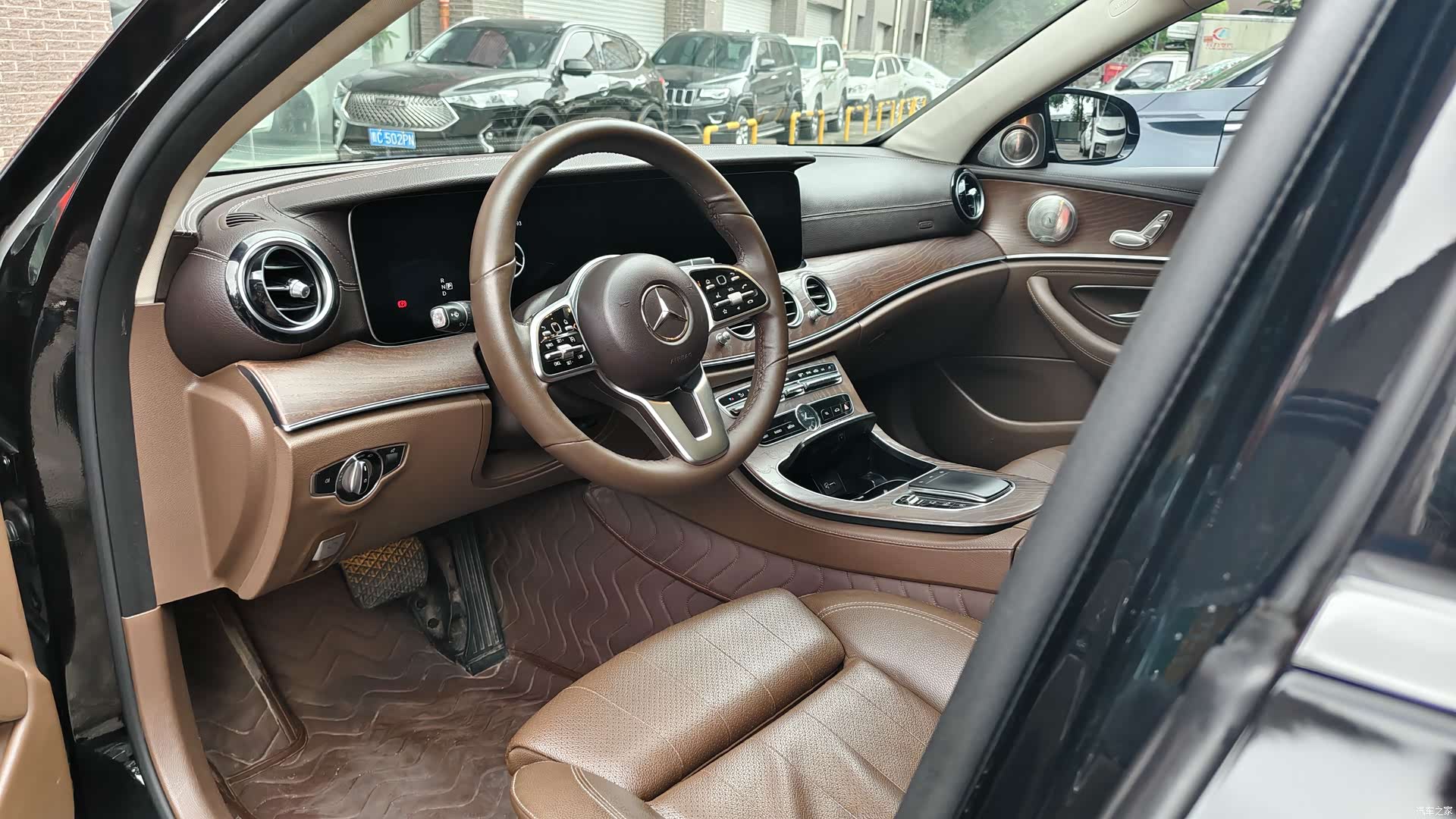 Mercedes-Benz E-Class, 2020 4