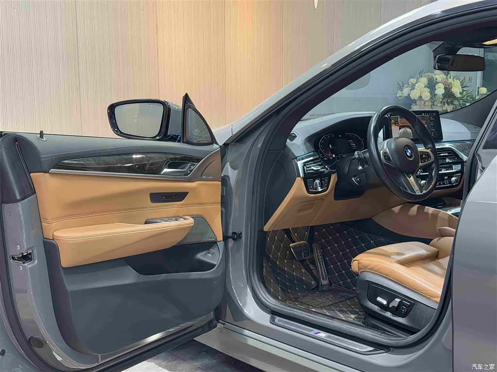 BMW 6 Series GT, 2022 все фото