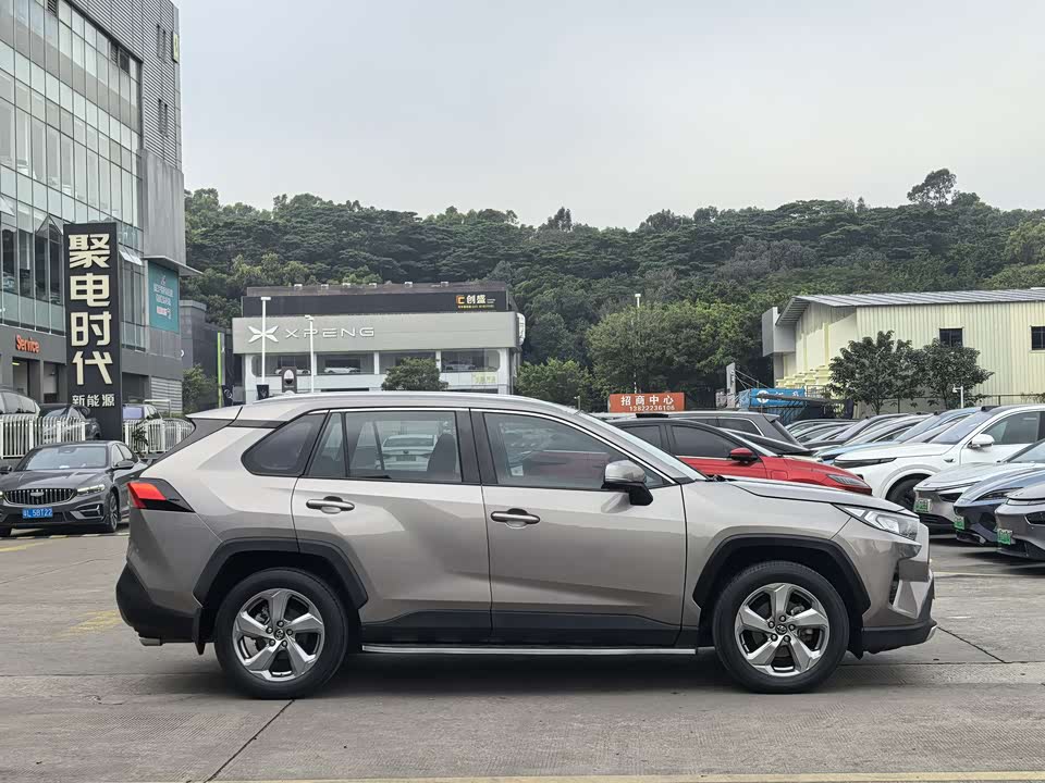 Toyota RAV4 Rongfang