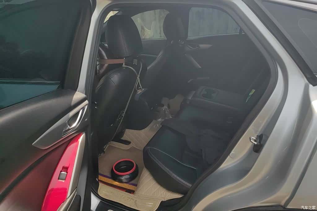 Mazda CX-4, 2018 11