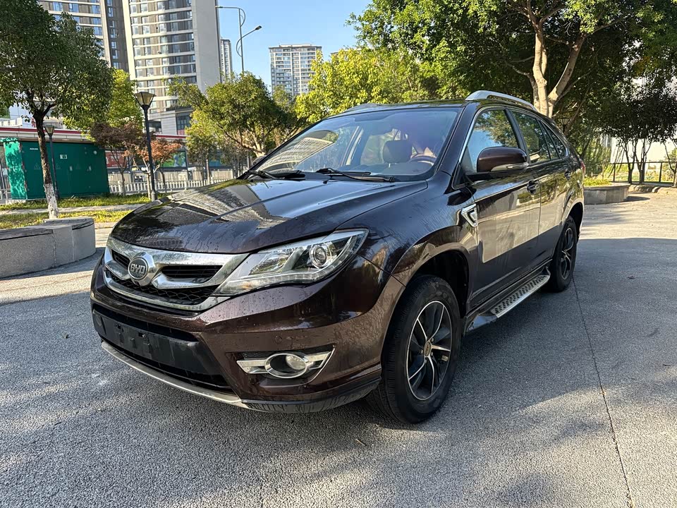 BYD S7