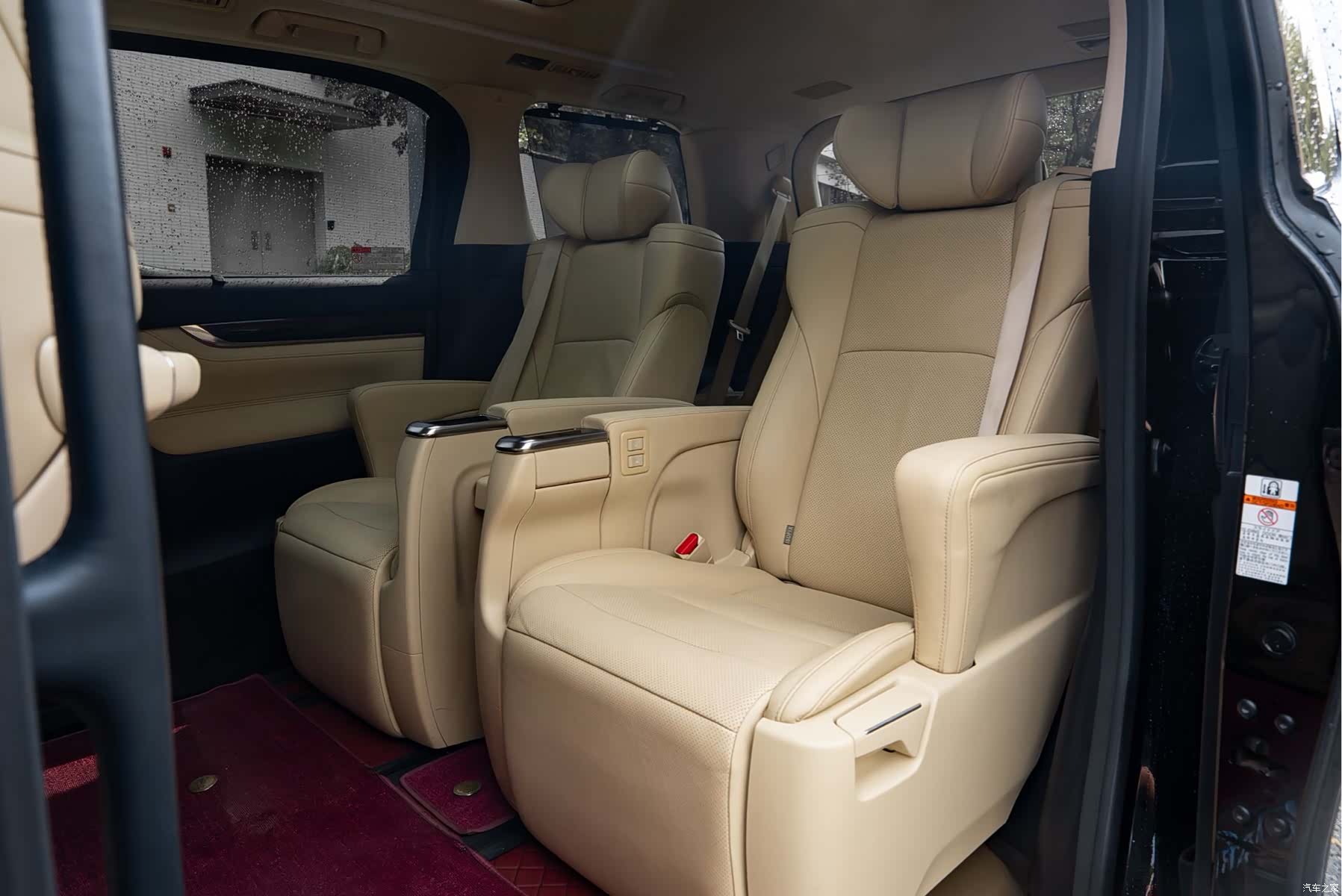 Toyota Alphard, 2016 все фото