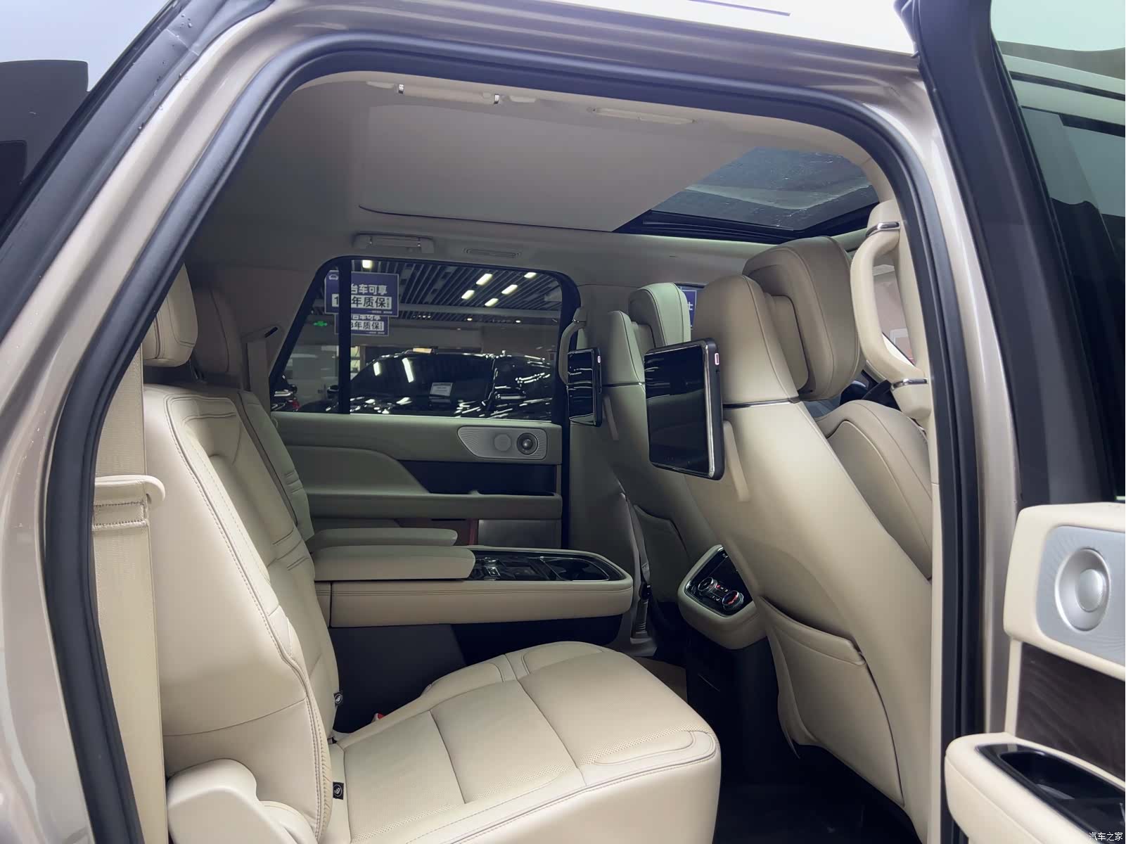 Lincoln Navigator, 2018 6