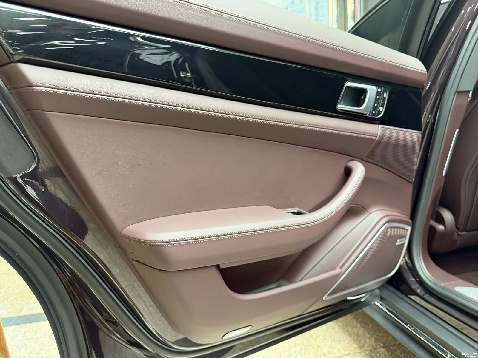 Porsche Panamera, 2022 25