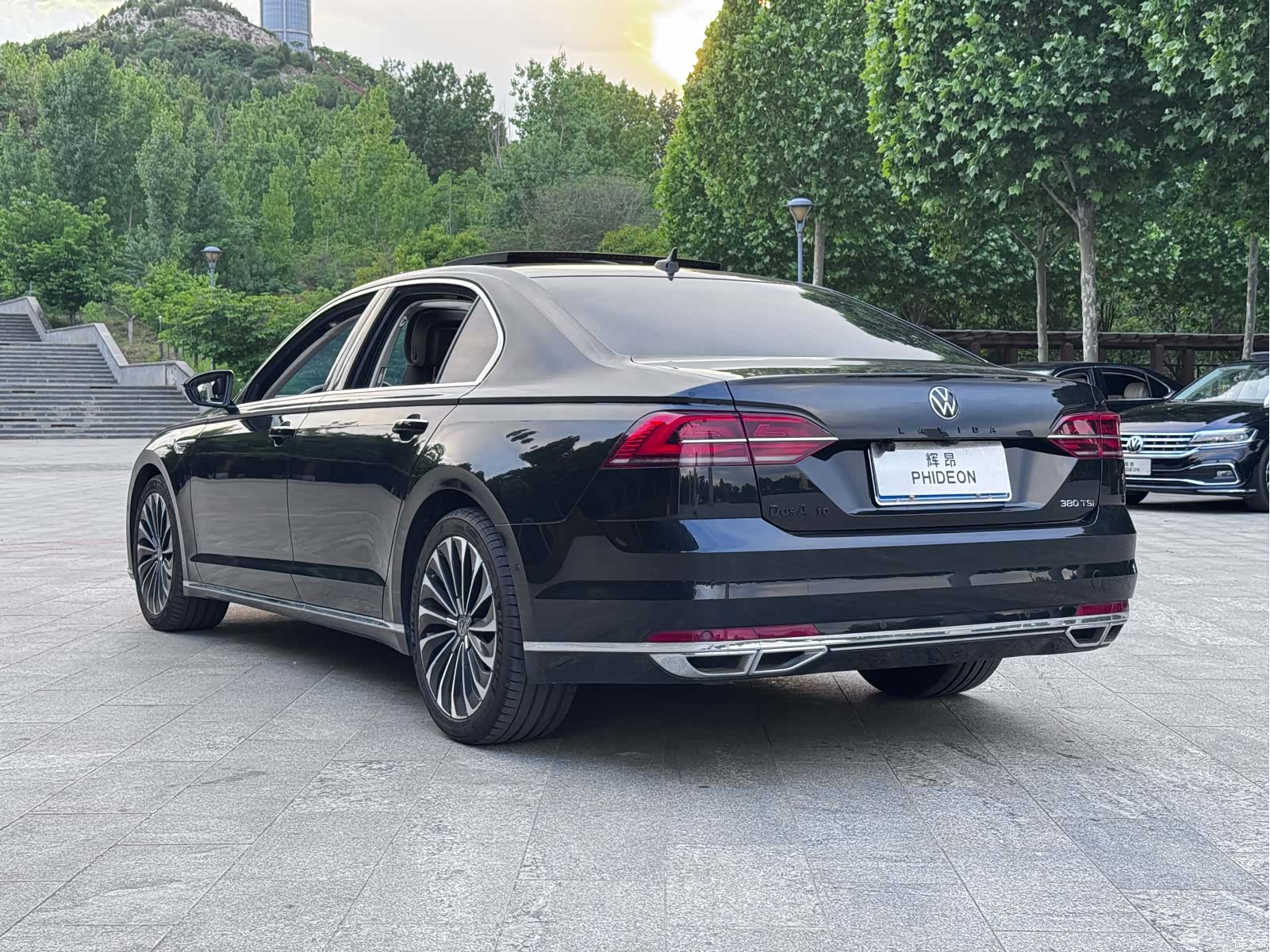 Volkswagen Phideon, 2022 4