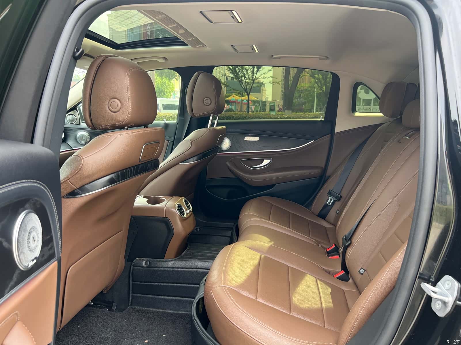 Mercedes-Benz E-Class, 2018 6