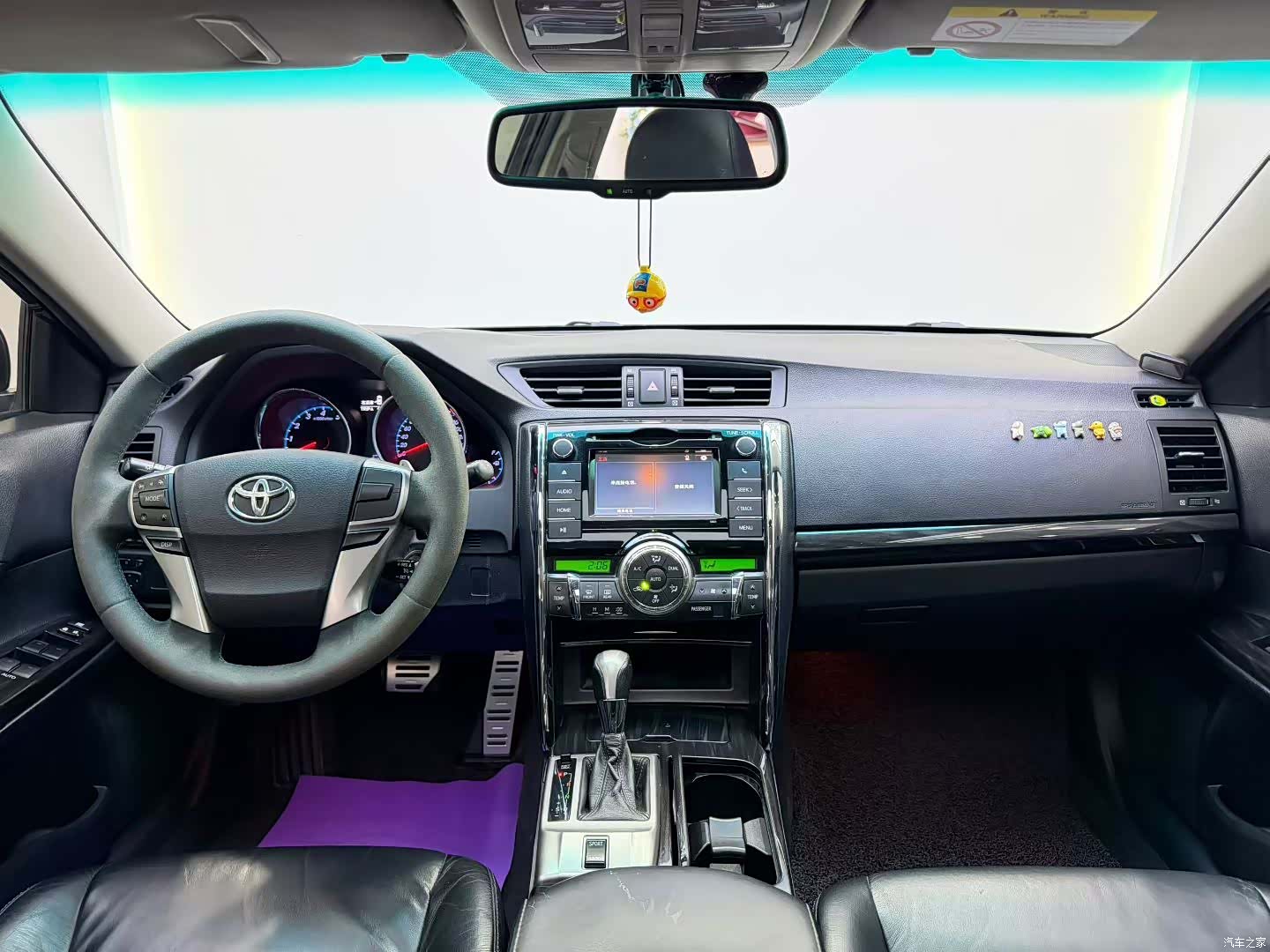 Toyota 2.5V, 2013 7
