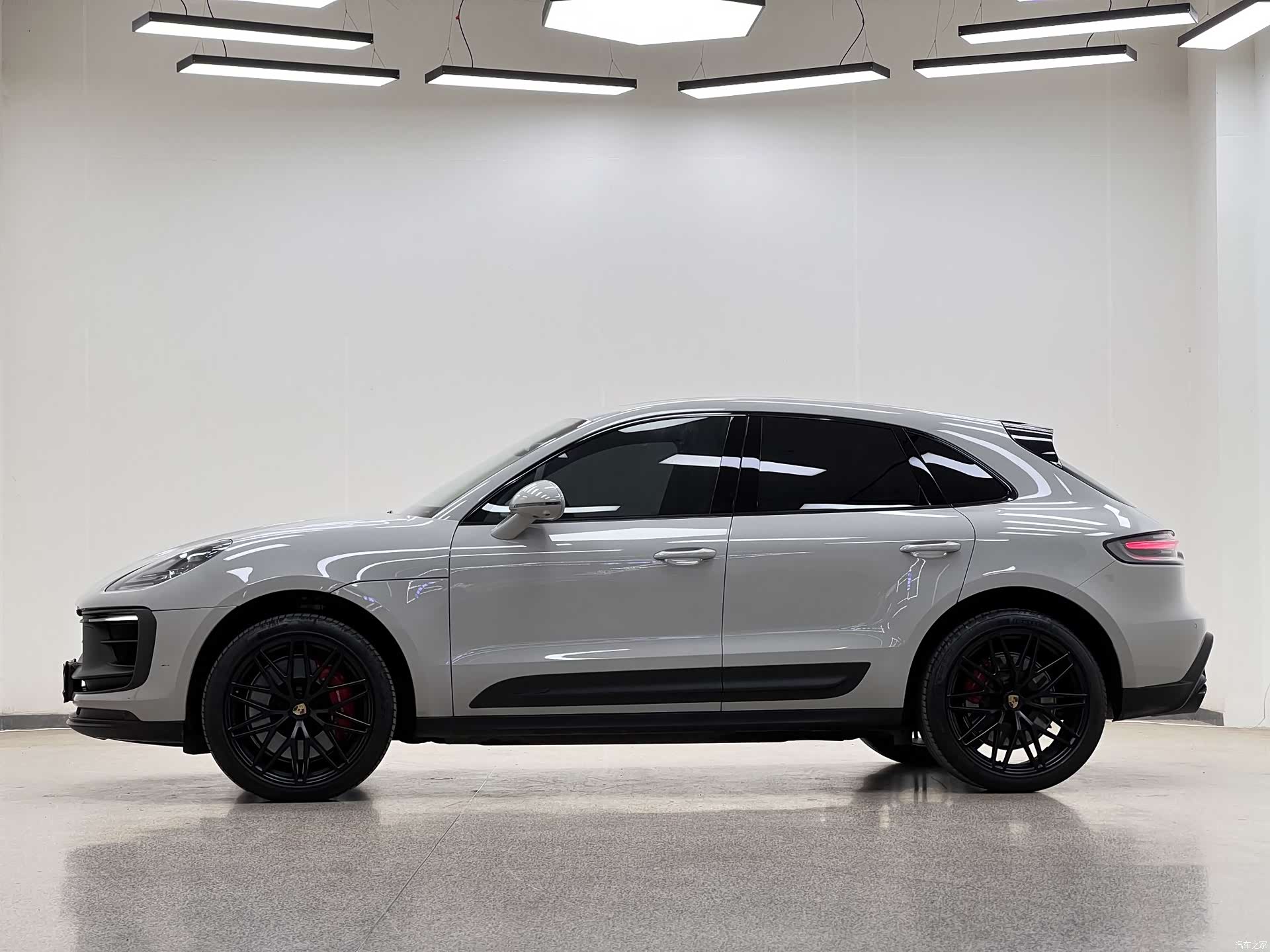 Porsche Macan, 2024 6