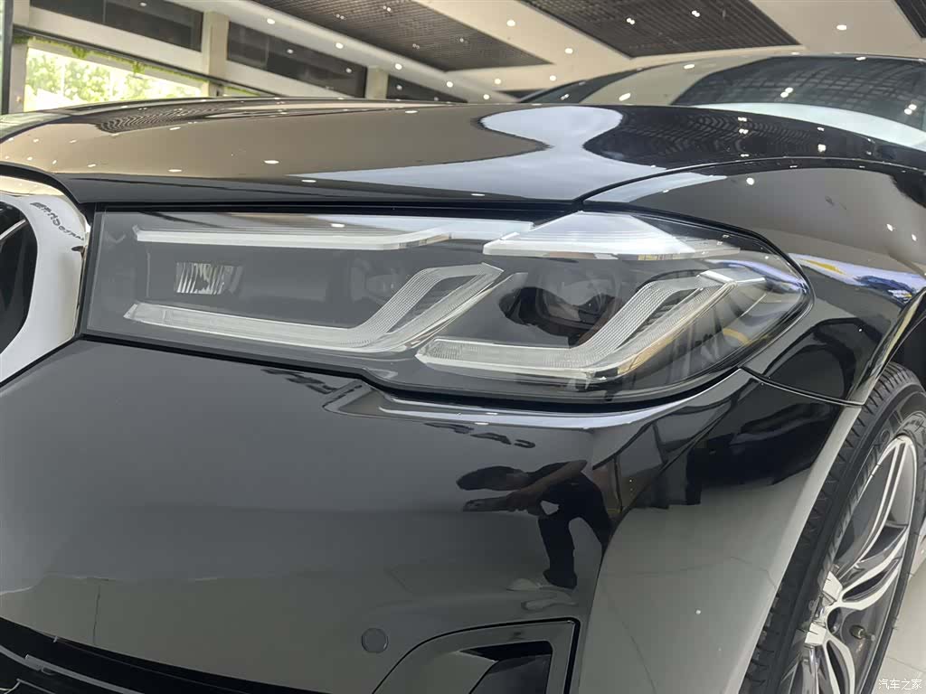 BMW 5 Series, 2021 все фото