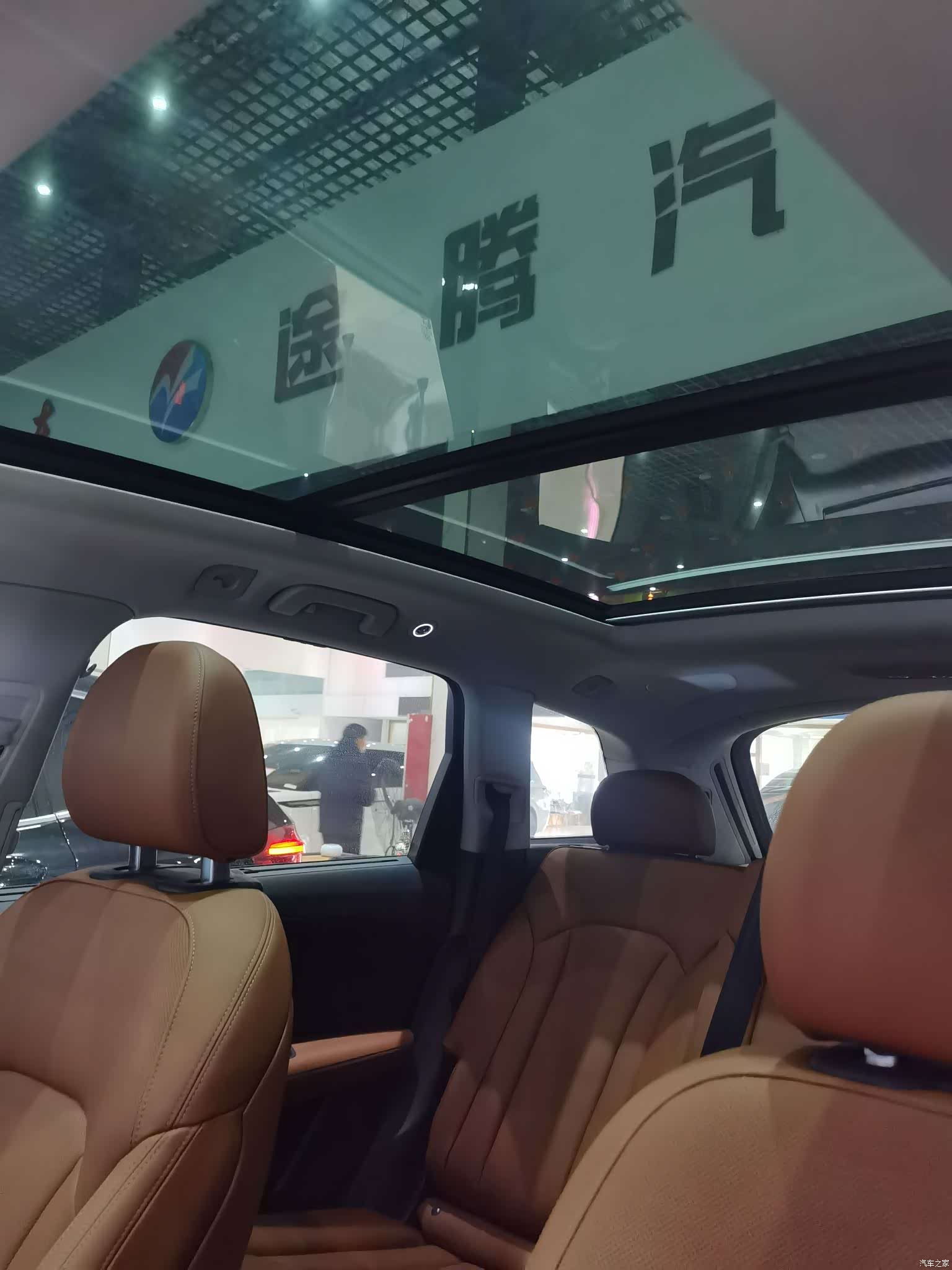 Audi Q7, 2025 18