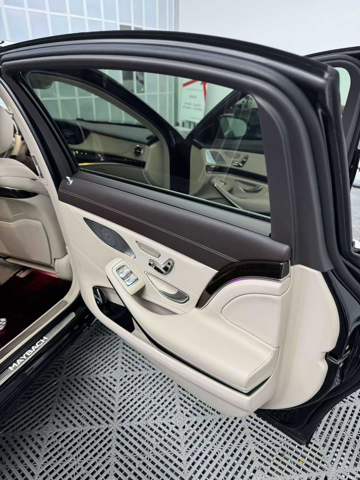 Maybach S-Class, 2018 все фото