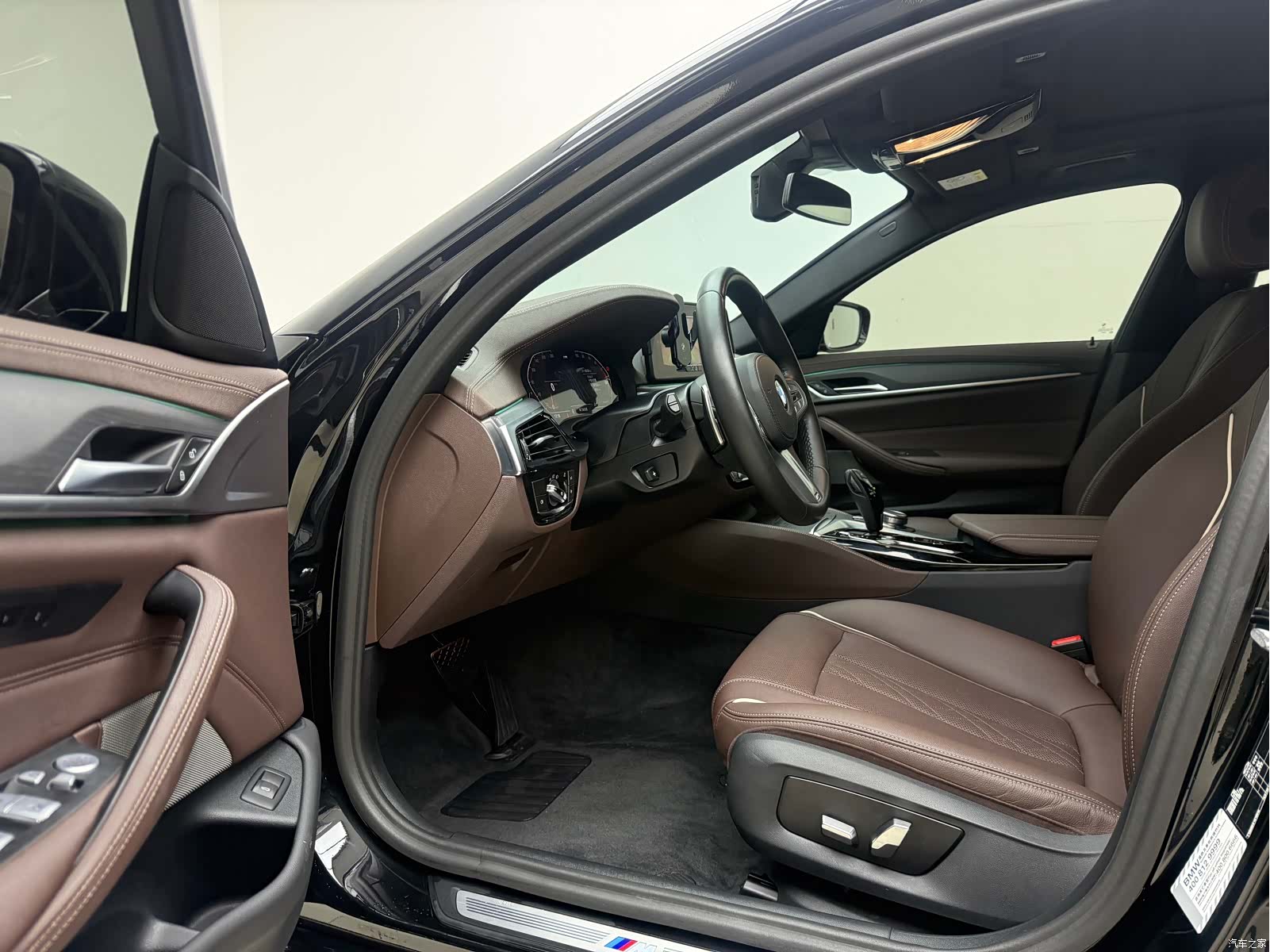 BMW 5 Series, 2024 15