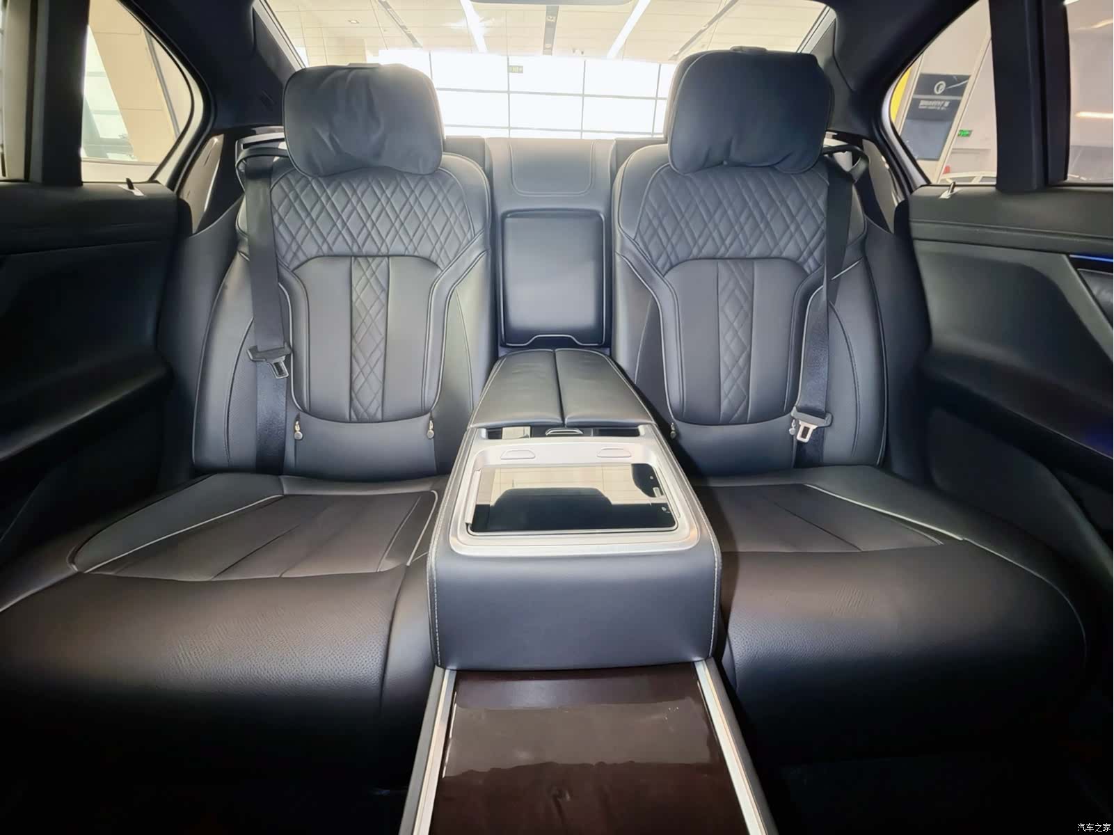 BMW 7 Series, 2016 16