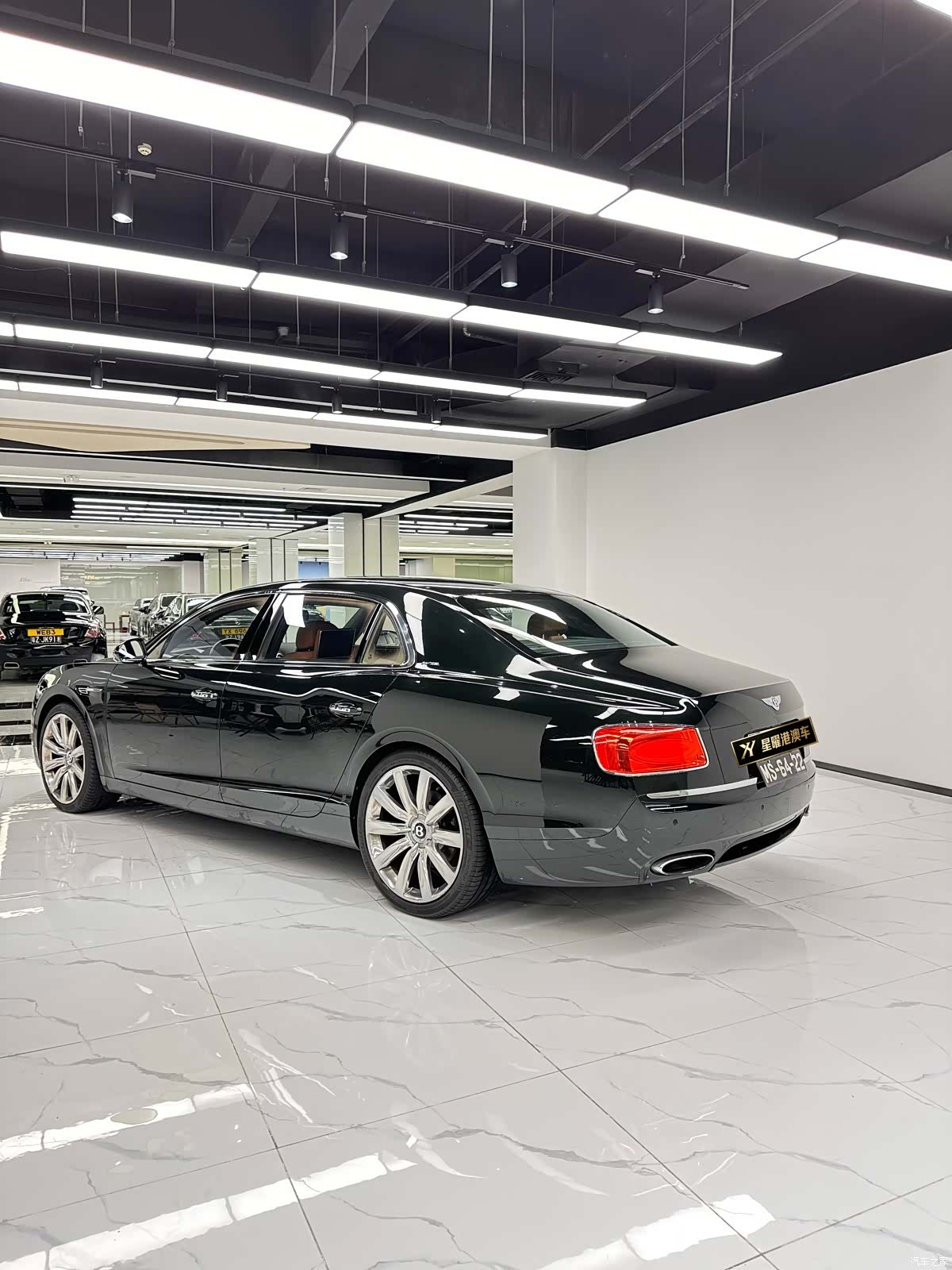 Bentley Flying Spur, 2014 4