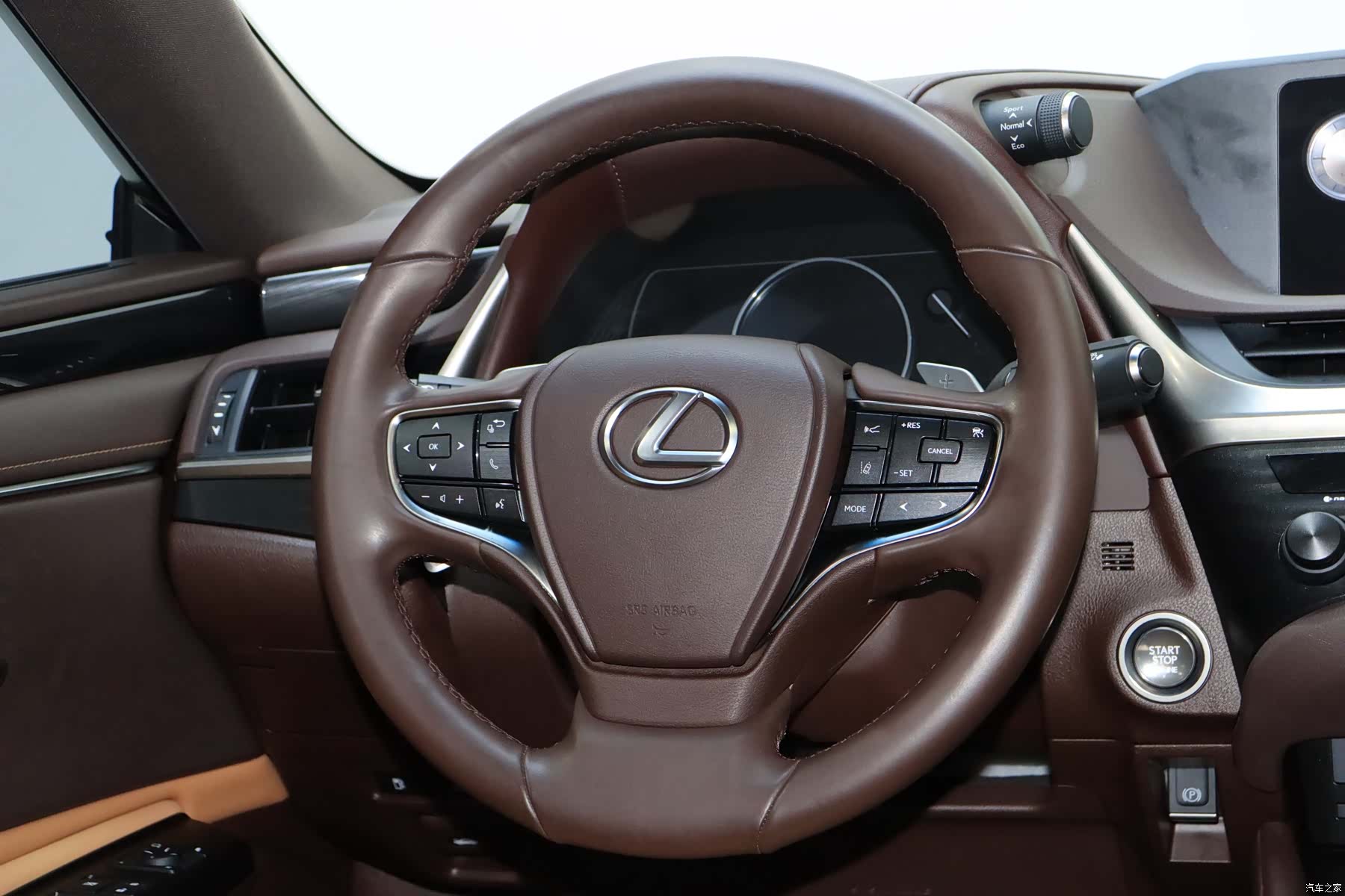 Lexus ES, 2019 19