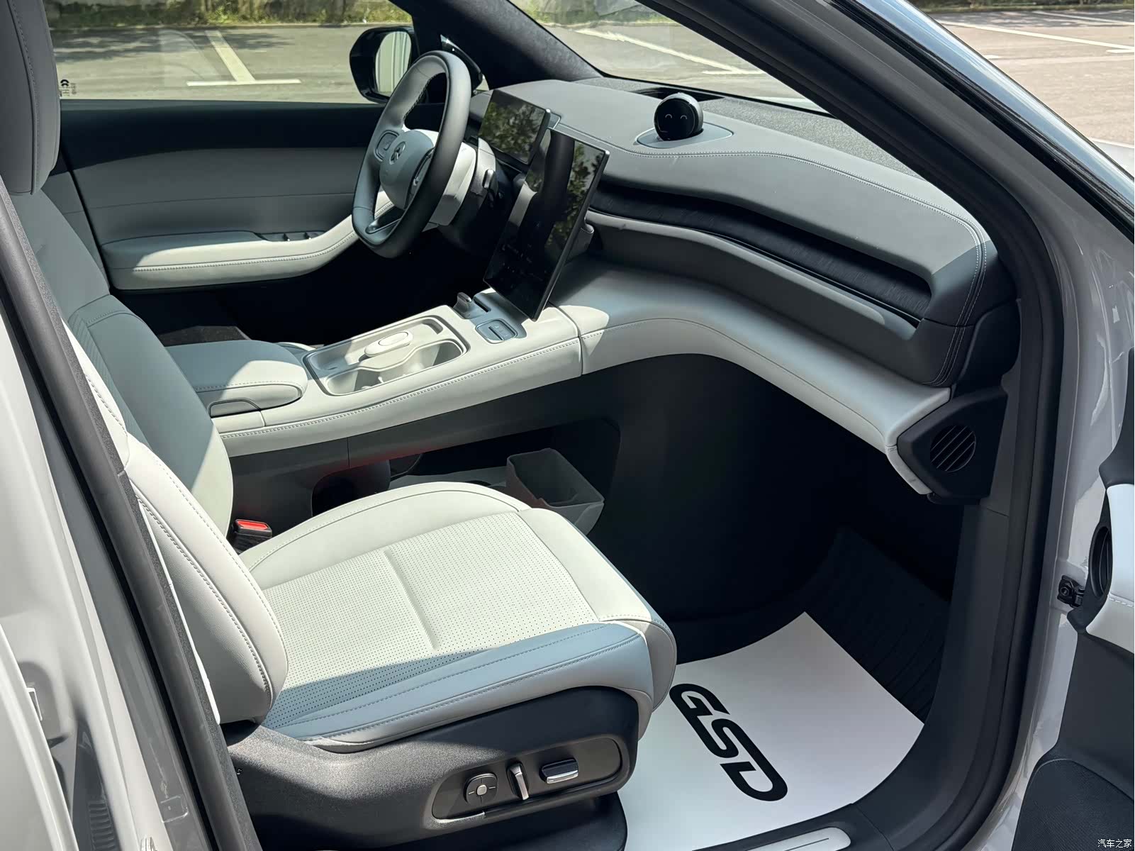 NIO ES6, 2023 15