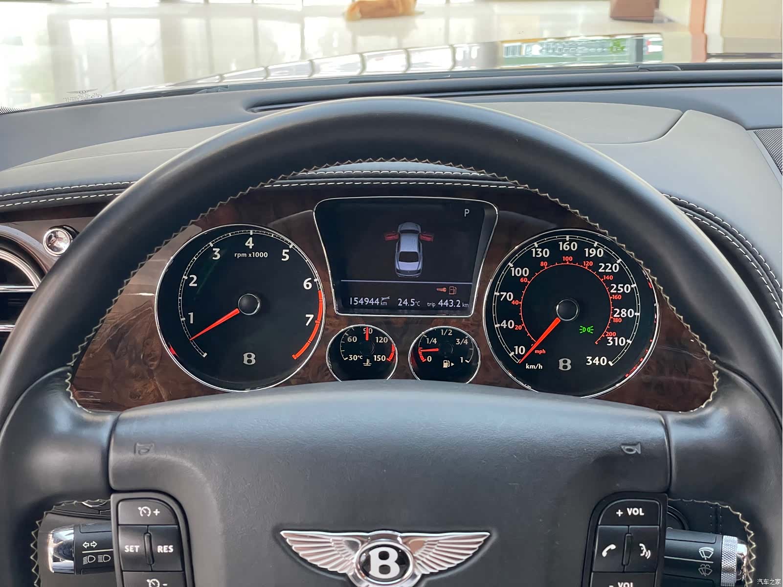 Bentley Flying Spur, 2012 30
