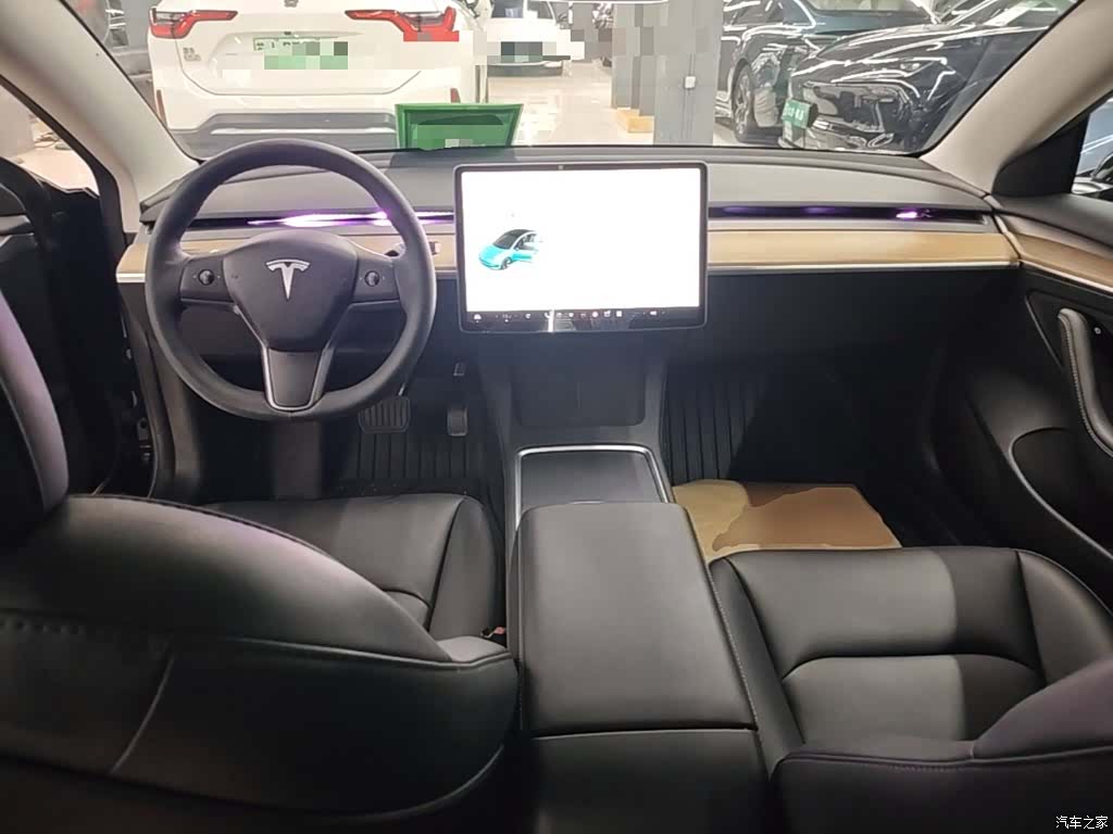 Tesla Model 3, 2023 10