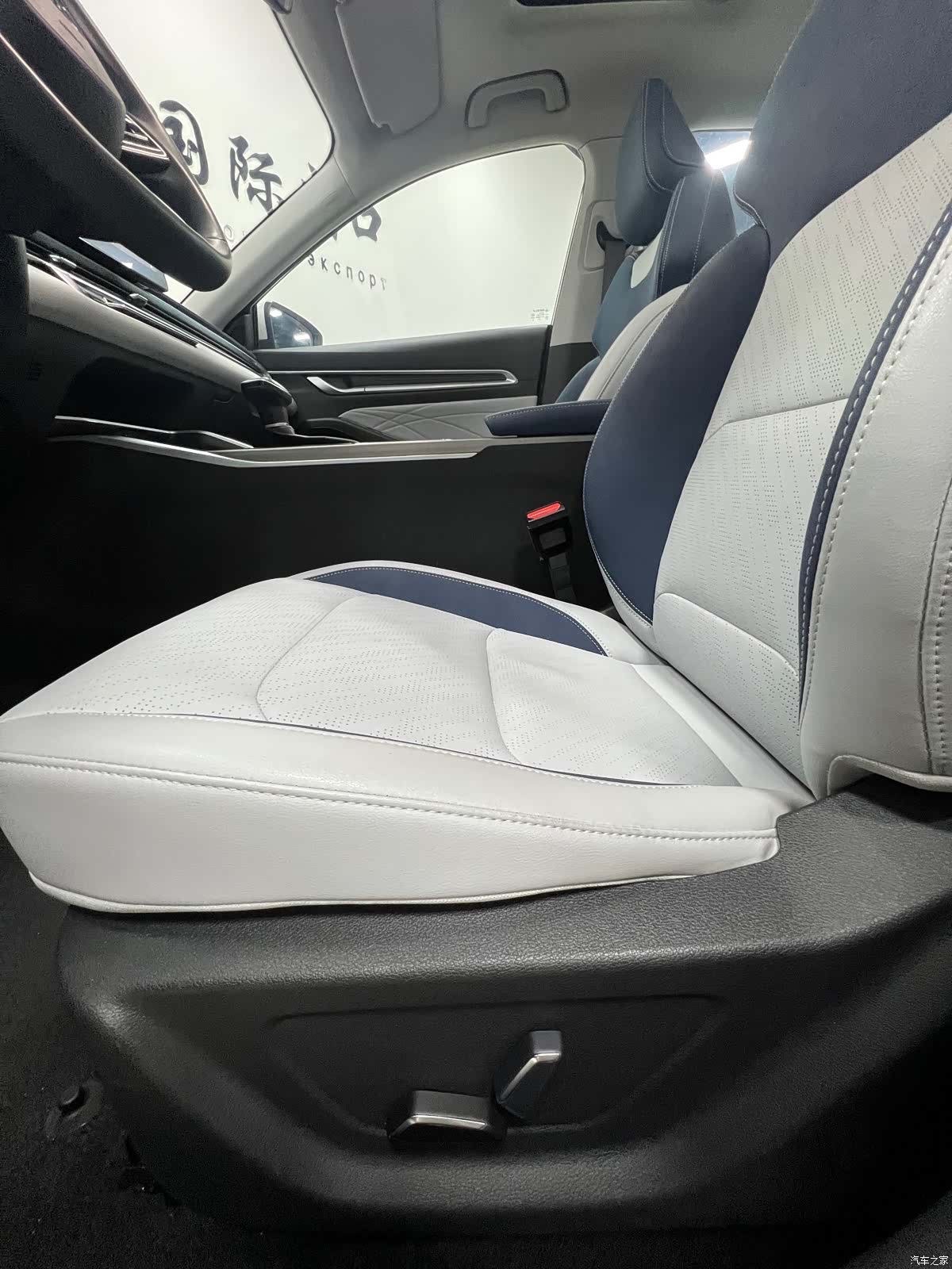 Geely Emgrand, 2022 21