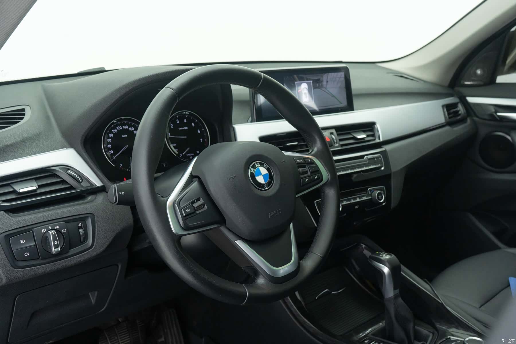 BMW X1, 2019 все фото