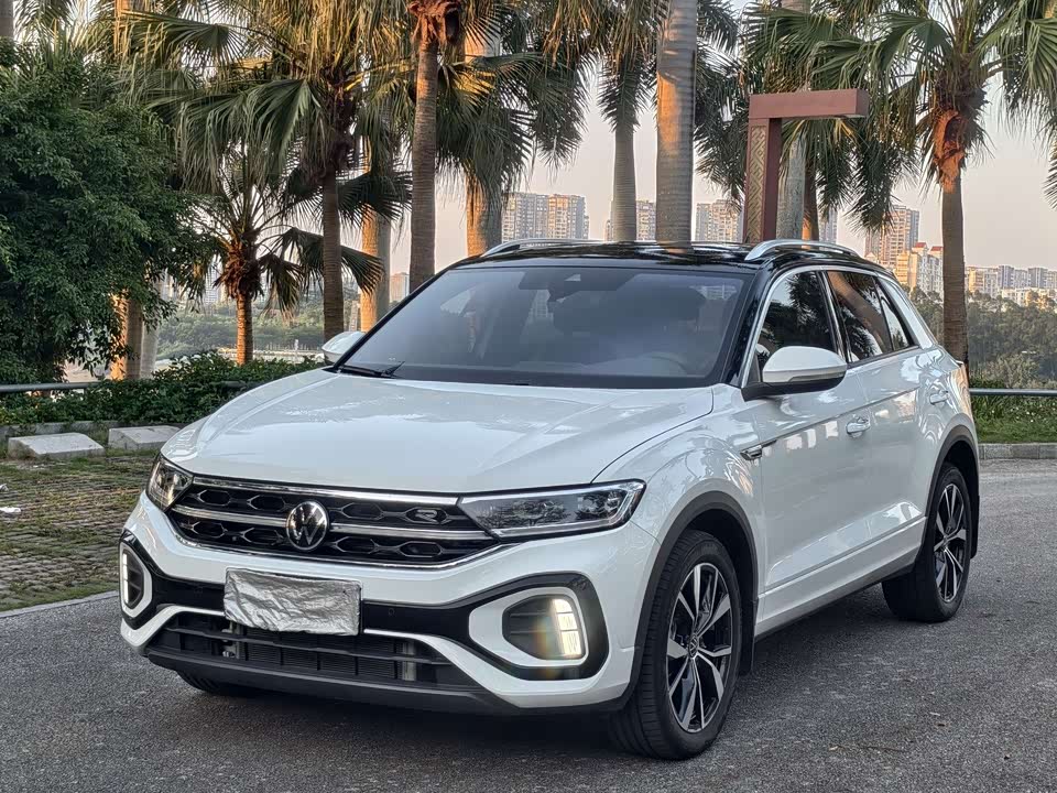 Volkswagen T-ROC exploring Songs