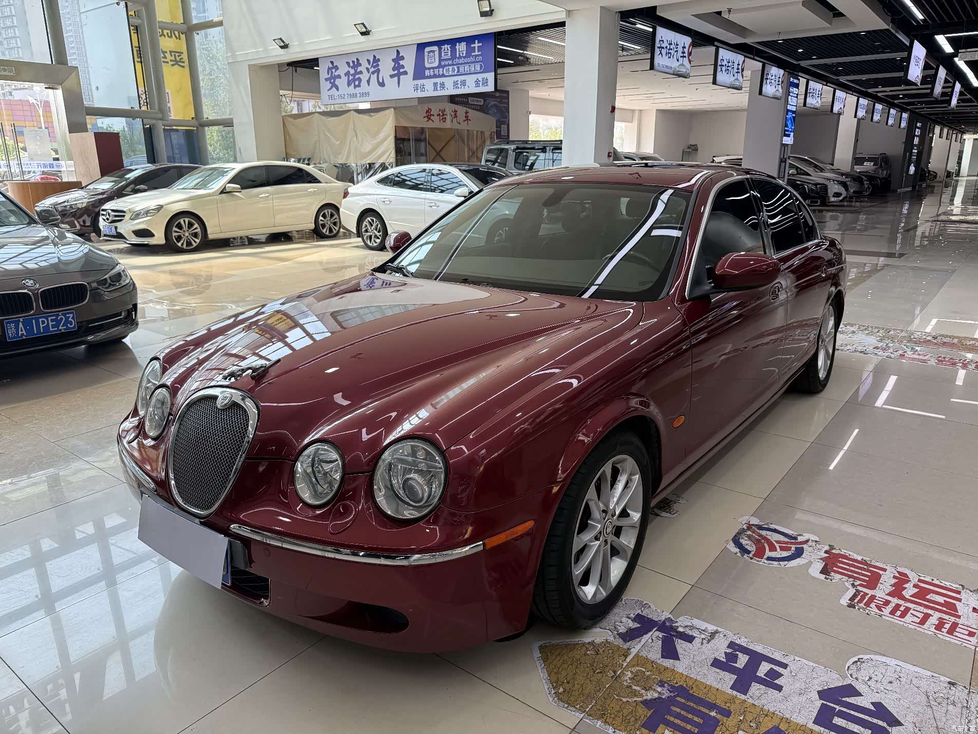 Jaguar S-TYPE, 2008 1