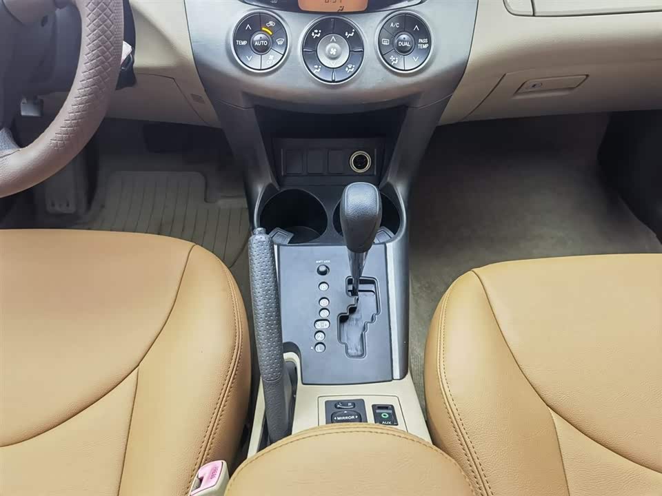 Toyota RAV4 Rongfang