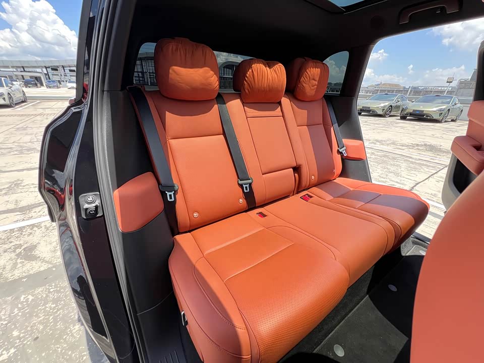Li Auto Ideal L6