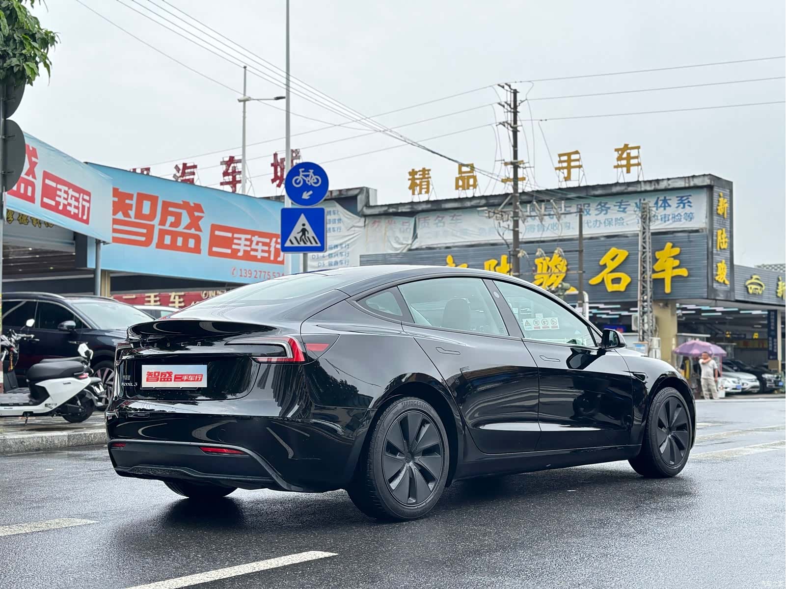 Tesla Model 3, 2025 8