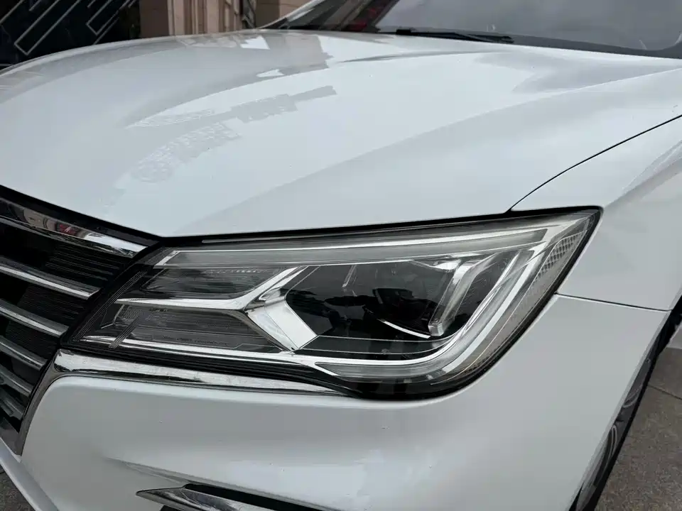 Roewe i5