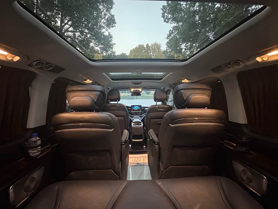 Mercedes-Benz V-class