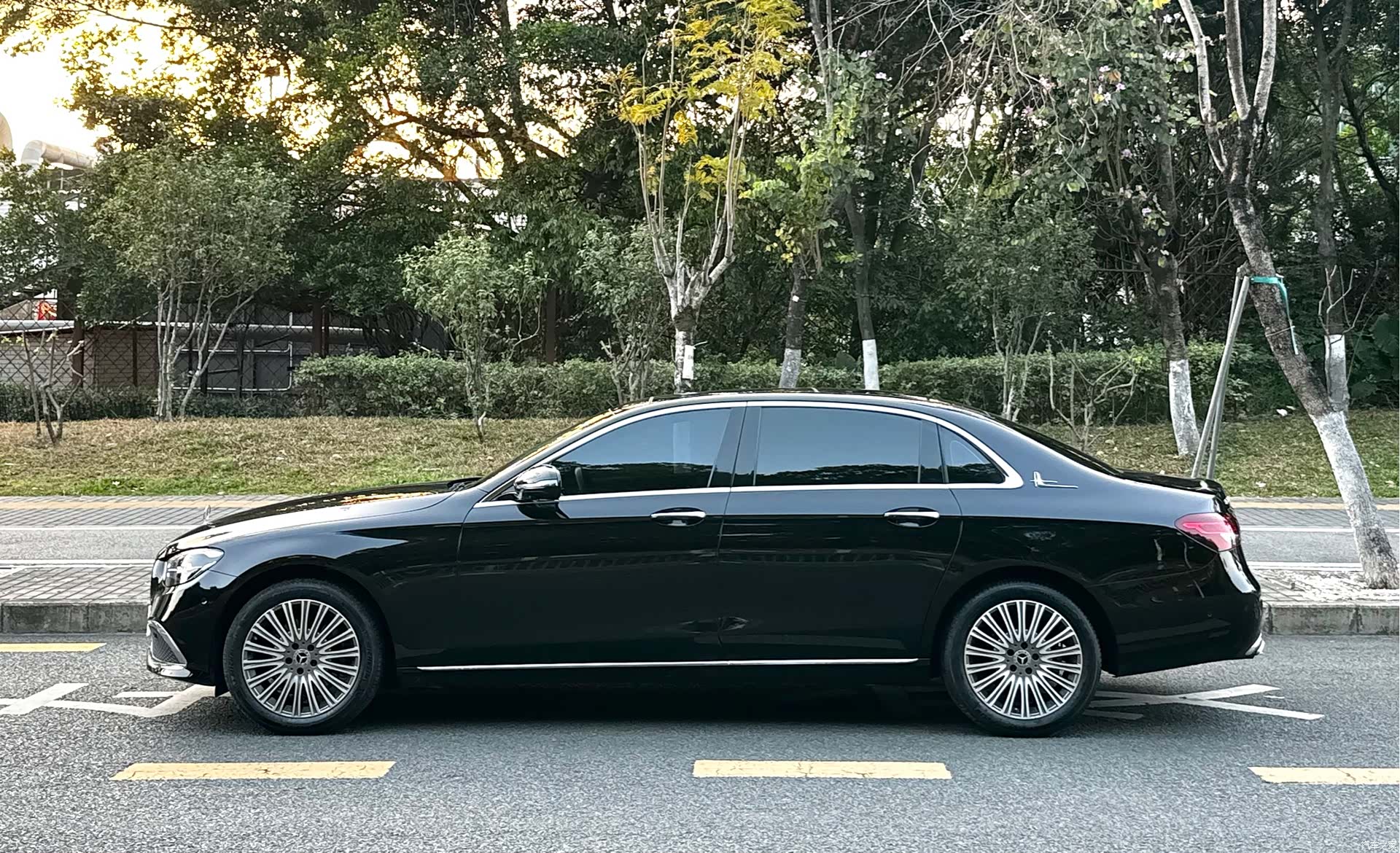 Mercedes-Benz E-Class, 2022 4