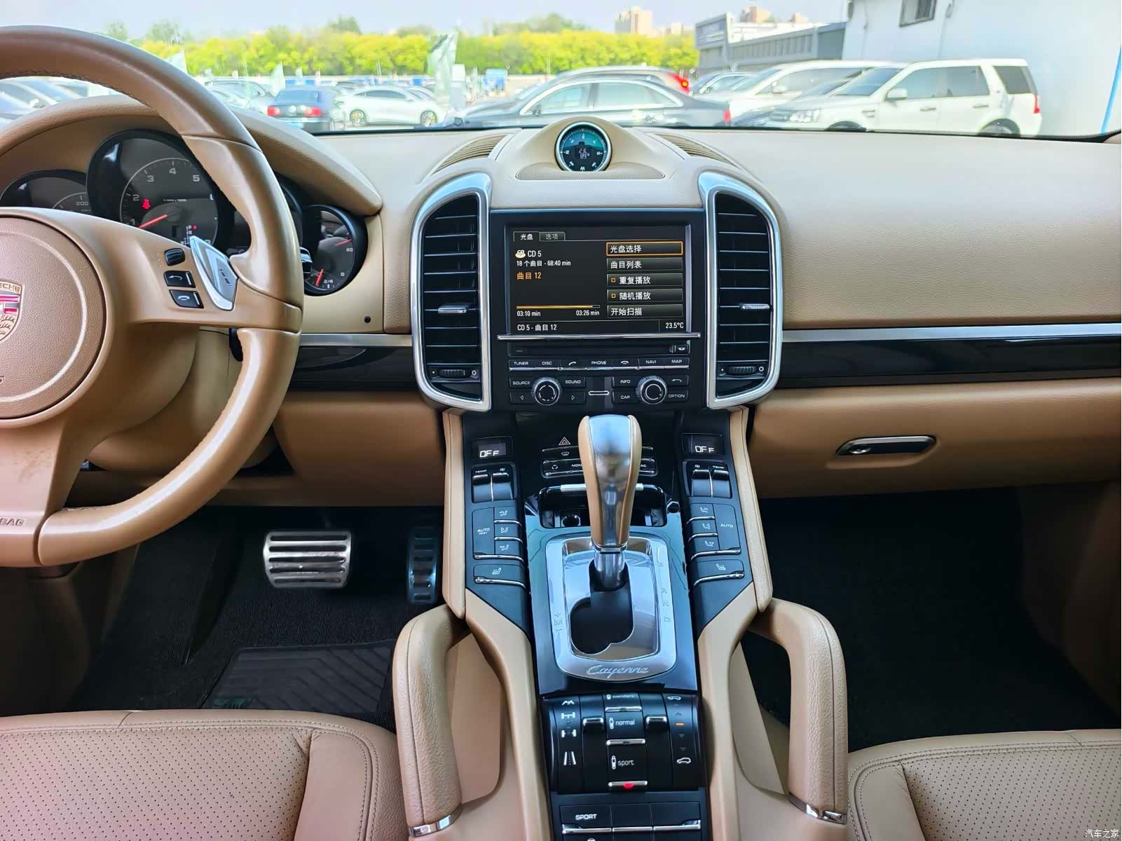 Porsche Cayenne, 2011 13