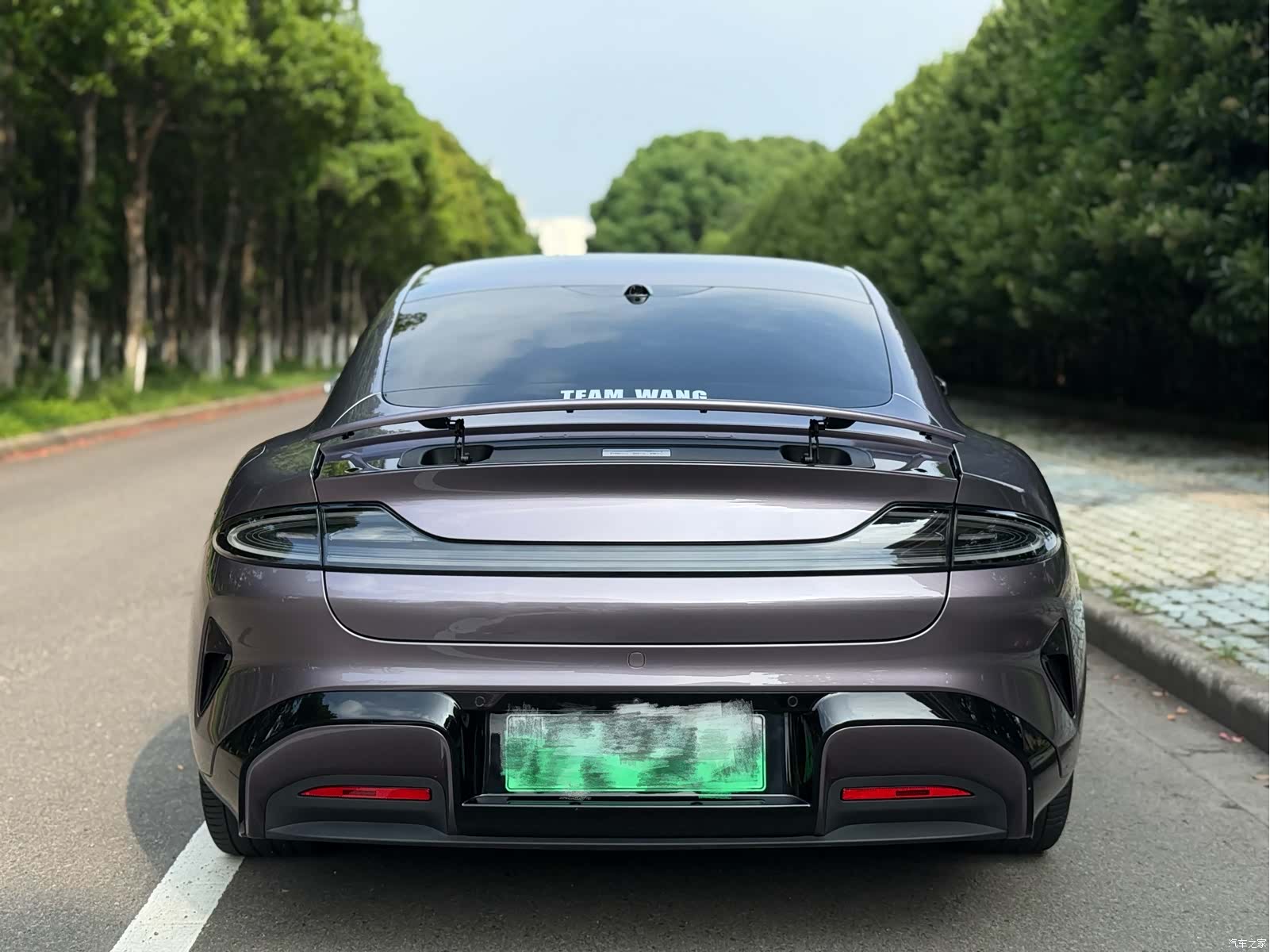 Xiaomi SU7, 2024 10