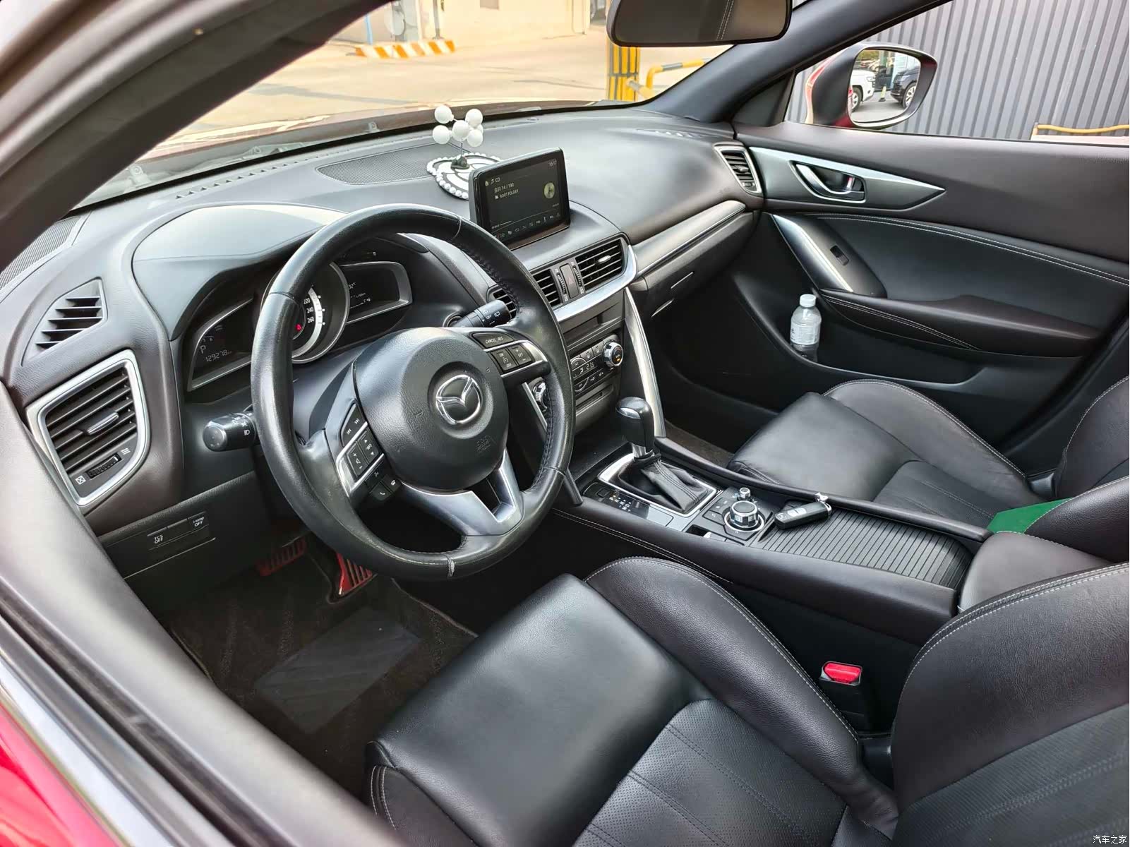 Mazda CX-4, 2016 11