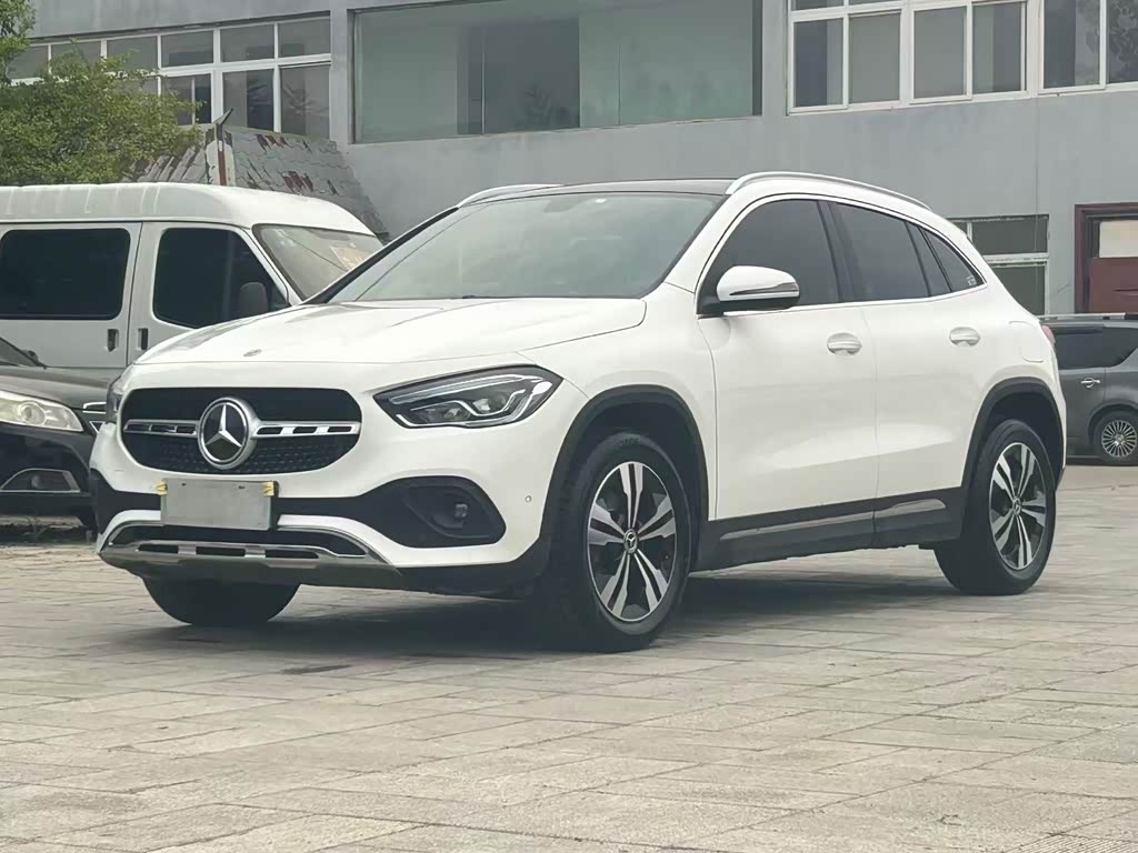 Mercedes-Benz GLA