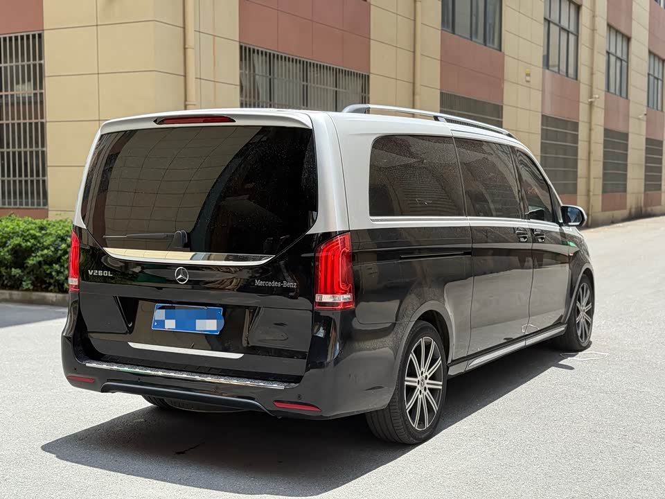 Mercedes-Benz V-class