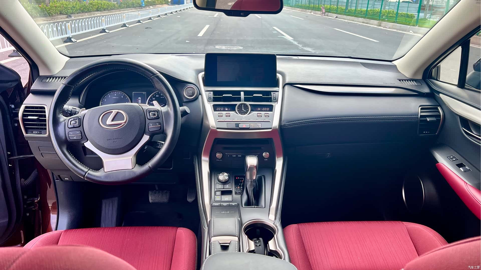 Lexus NX, 2019 8