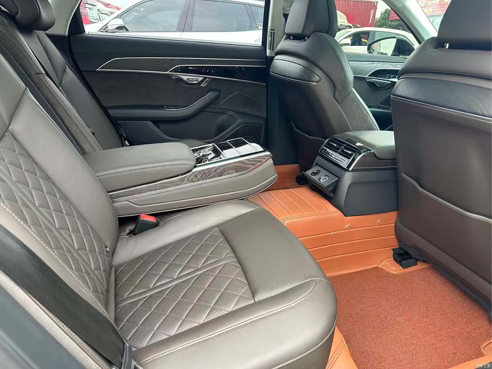 Audi A8L, 2022 8
