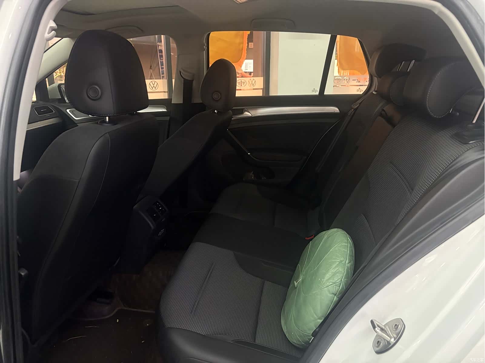 Volkswagen Golf, 2020 все фото