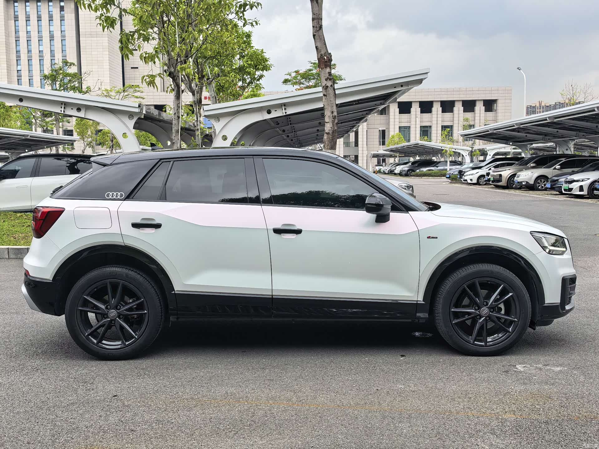 Audi Q2L, 2021 все фото