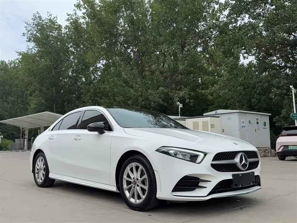 Mercedes-Benz Class A Mercedes-Benz Class A