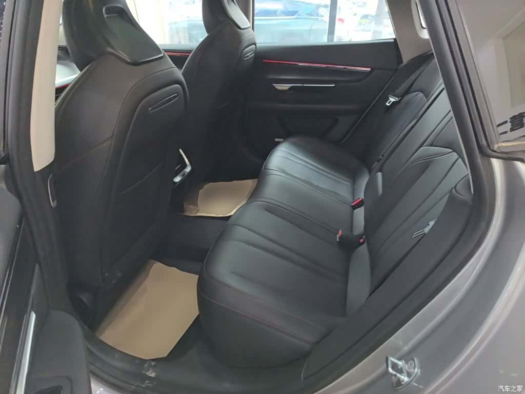 Xpeng P7, 2023 17