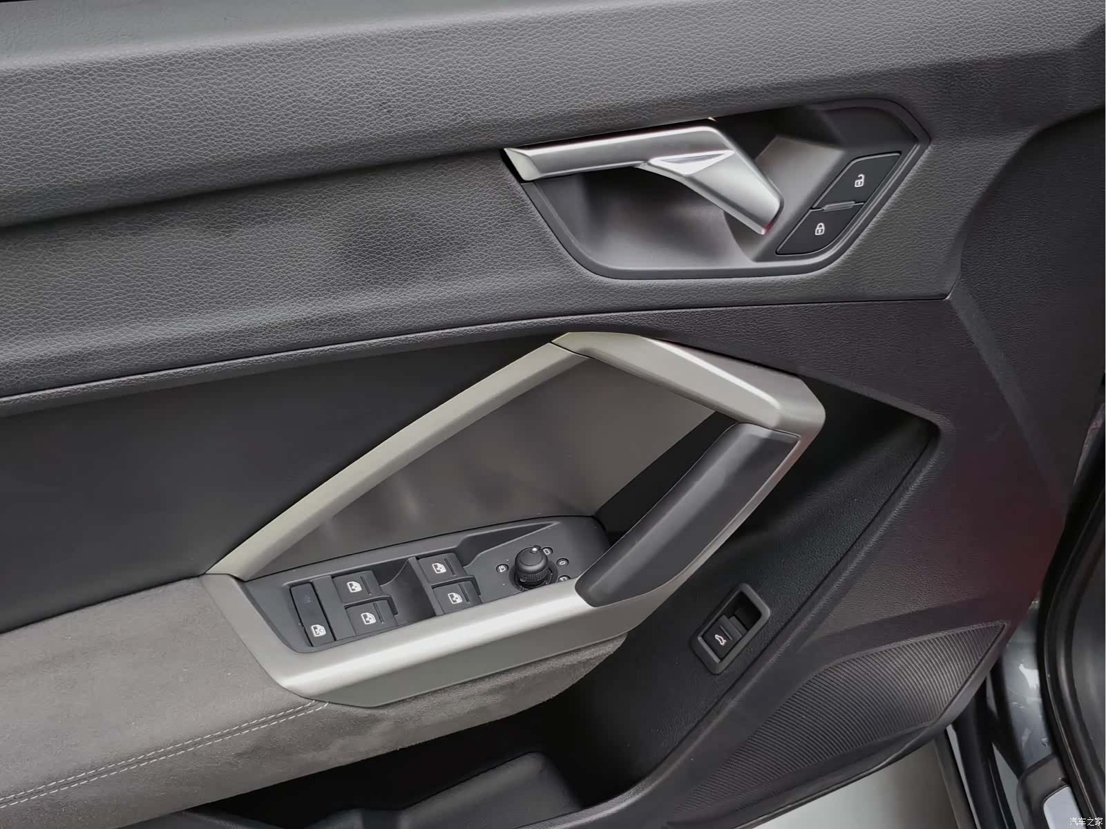 Audi Q3, 2023 13